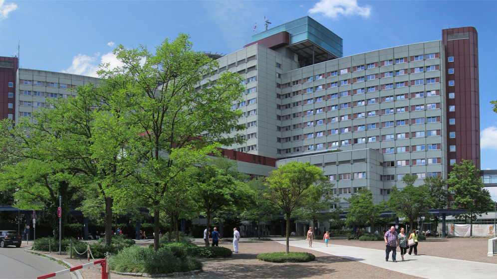 Modernes Klinikgebäude in Deutschland